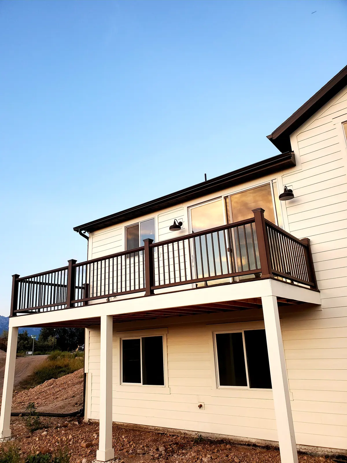 New second-story deck on a new home
