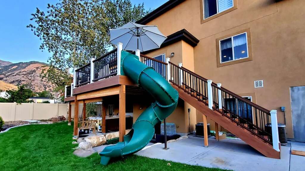 Family Friendly Deck Features Popular in Saratoga Springs