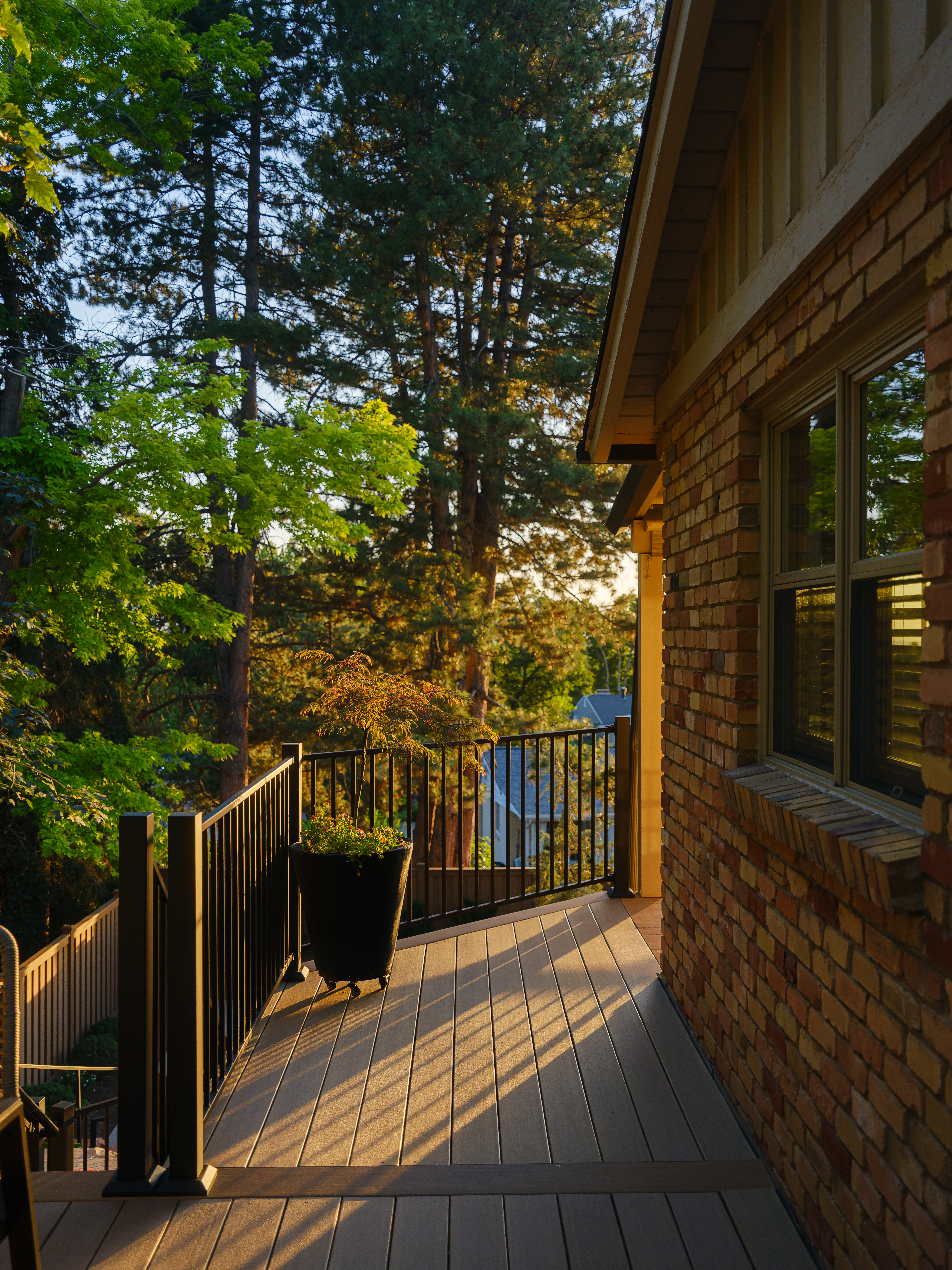 trex-composite-deck-covered-patio-utah_9